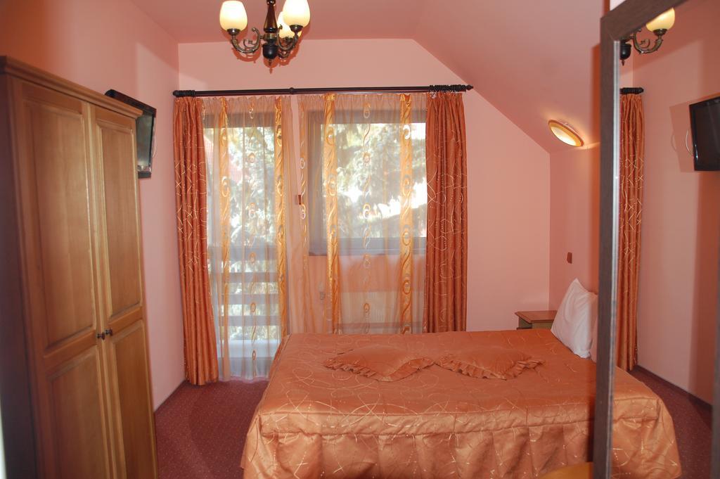 Pension Raluca Sinaia Exteriör bild